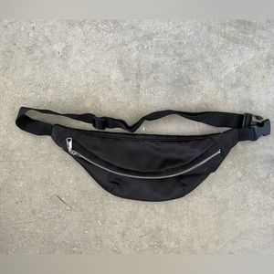 HM Fanny Pack